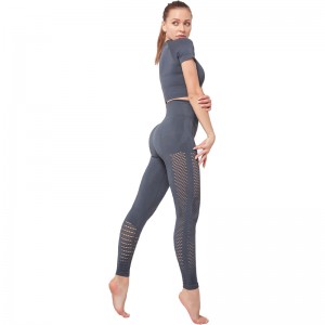 Sports high quality fashionable fitness and workout yoga pants set seamless women yoga wear
